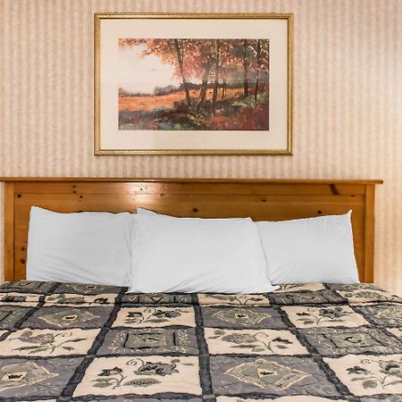 Rodeway Inn Amish Country Smoketown  Extérieur photo